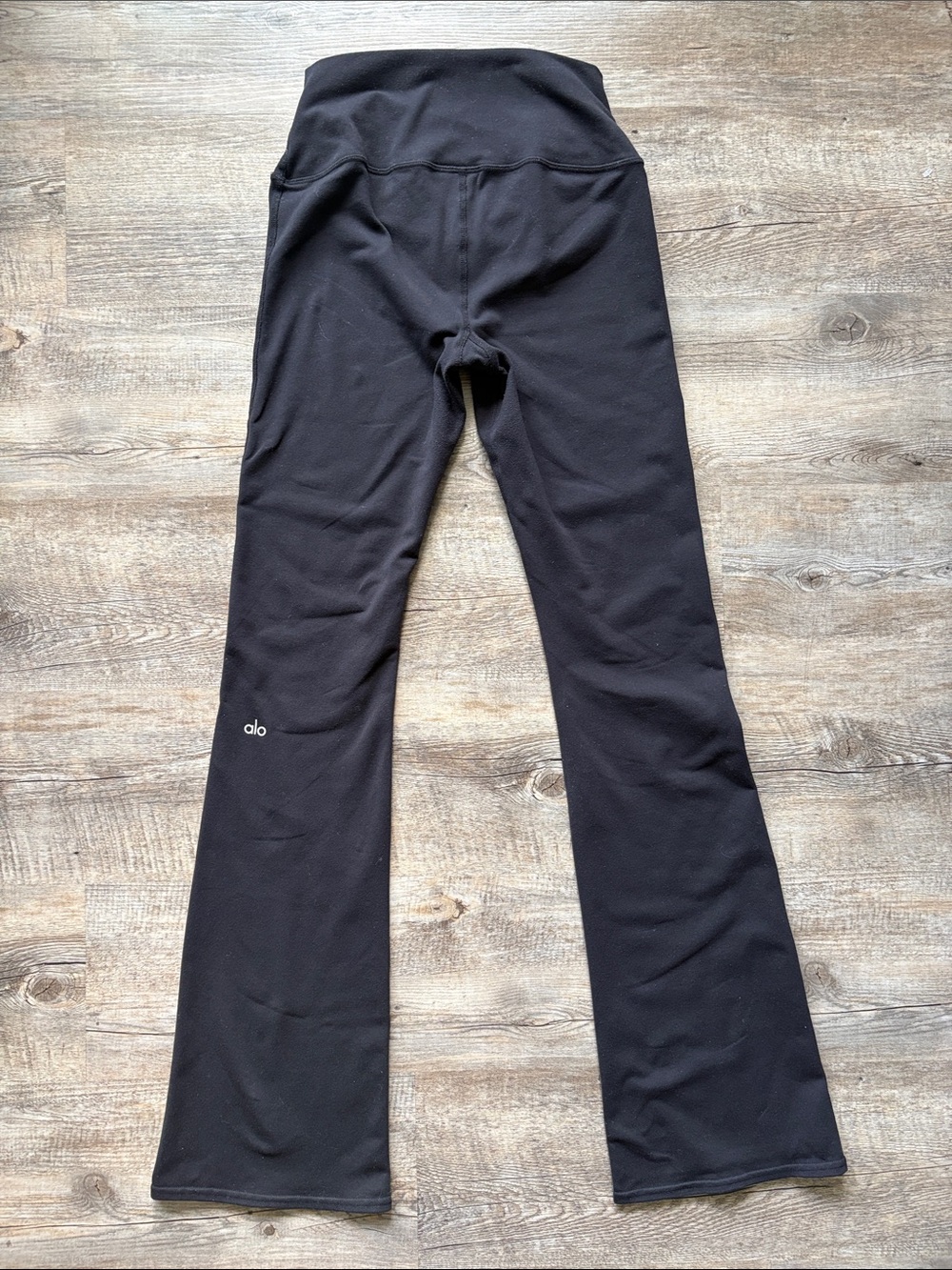 ALO Airbrush High-Waist Bootcut Leggings - Picture 3 of 4